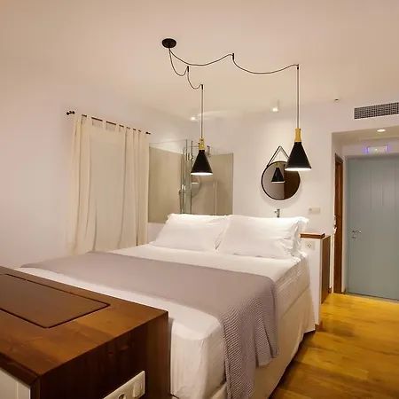 Lithos 4* 카르다밀리