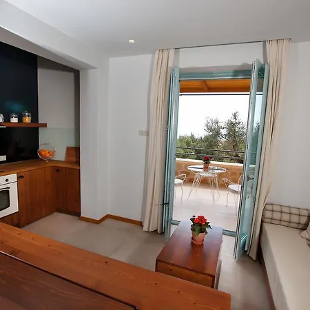 Lithos 4* Kardamyli