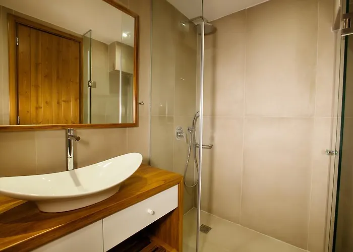 Lithos بيت ضيافة