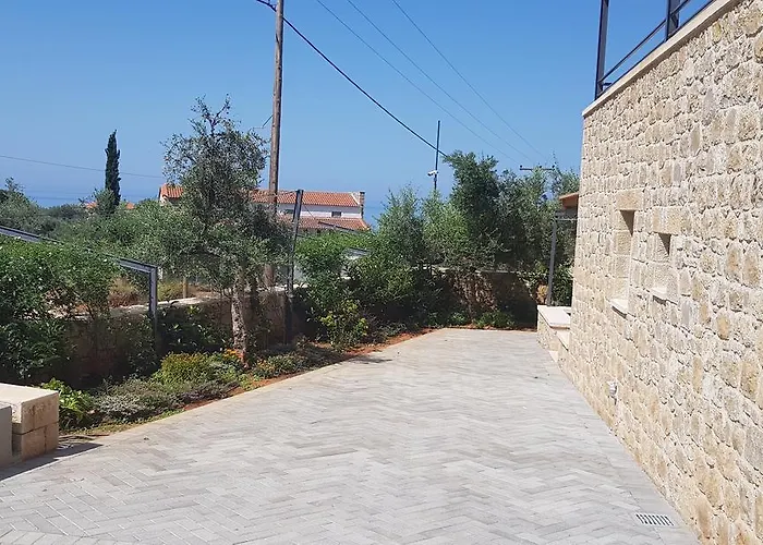 بيت ضيافة Lithos كارداميلي